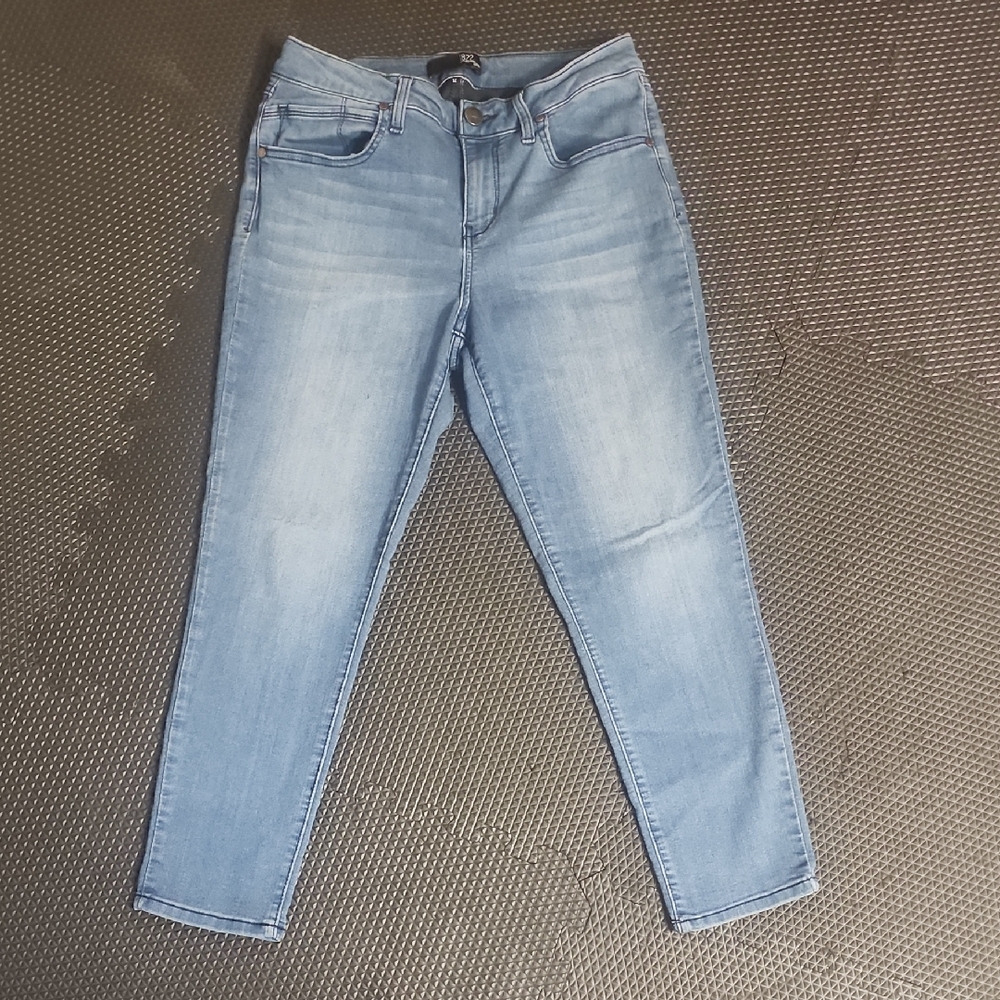 1822 Denim Women’s Light Wash Skinny Jeans